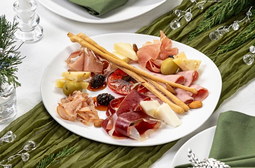 Тарелка фермерских деликатесов