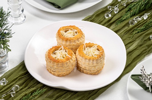 Волован с жульеном из цыпленка и грибов