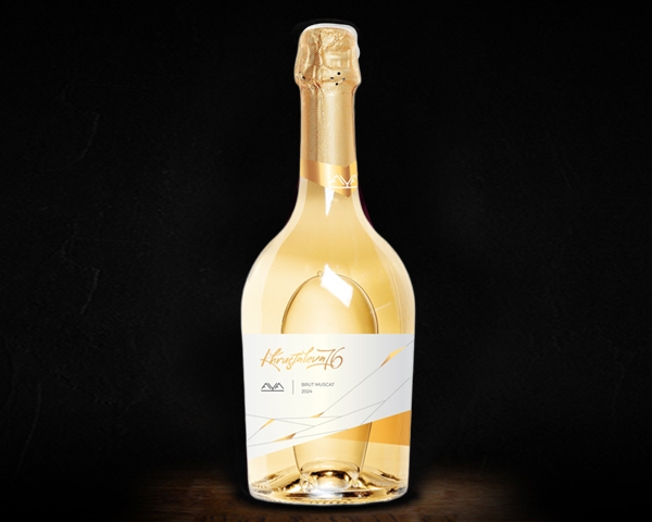 Khrustaleva 76 muscat, Aya Organic Wine вино сухое игристое брют белое, 0,75 л